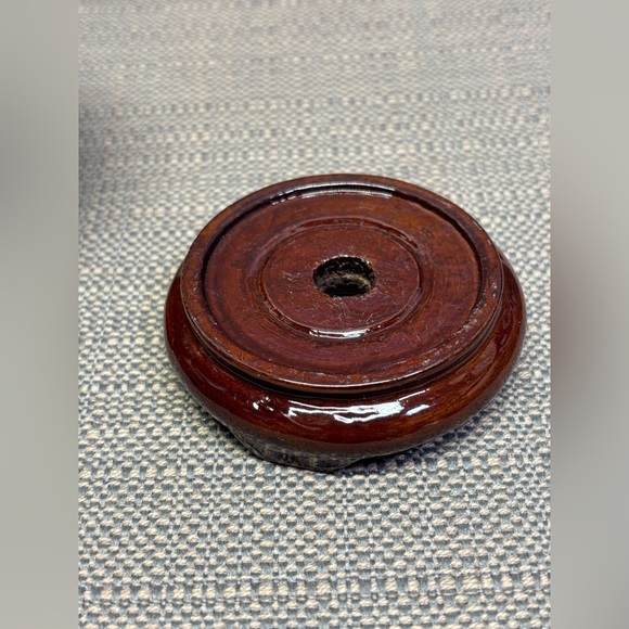 Satsuma Style Decorated Ceramic Egg on Pedestal - Picture 3 of 5